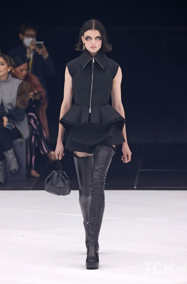 Колекція Givenchy прет-а-порте сезону весна-літо 2022 / © East News