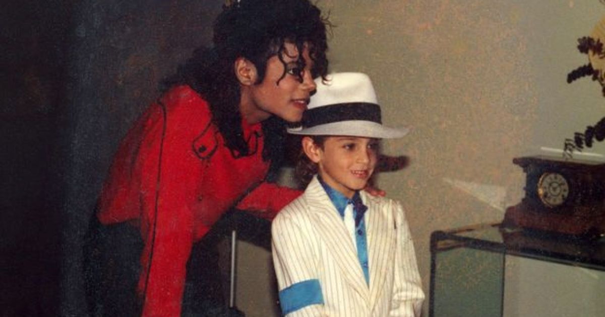 Биограф Джексона обнаружил доказательства, которые могут опровергнуть обвинения поп-короля в педофилии