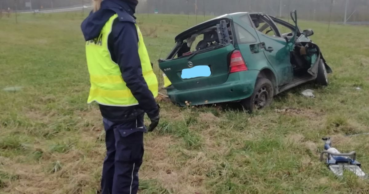 Автомобиль слетел с трассы и перевернулся: в Польше в ужасном ДТП погибли украинцы
