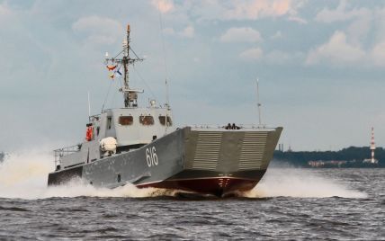 "Моряки поют с Кобзоном для рыб": взрыв катера оккупантов в Мариуполе подтвердили городские власти