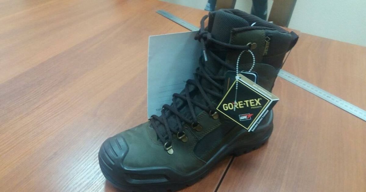 "Очень продвинутый башмачок". Бирюков показал фото летней обуви для военных