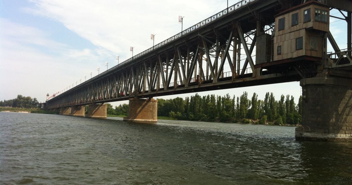 В Кременчуге на Днепре перевернулся катер, четыре человека пропали без вести