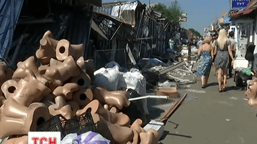 У Києві зрівняли з землею понад сотню кіосків