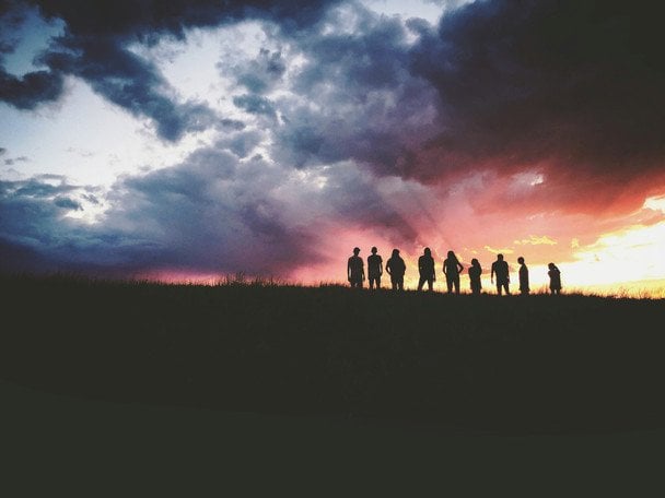 10 листопада в Україні і світі святкують Всесвітній день молоді / © unsplash.com