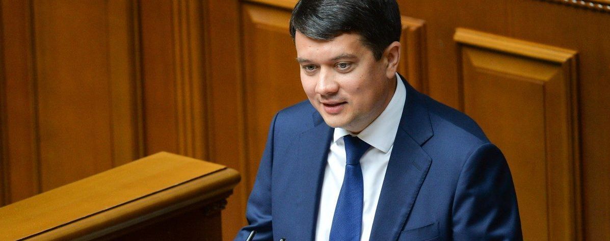 Разумков оправился от коронавируса и показал свой результат теста