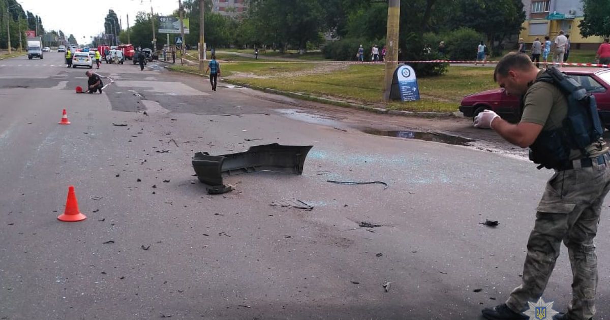 Поліція з’ясувала особу загиблого від вибуху Mercedes в Черкасах