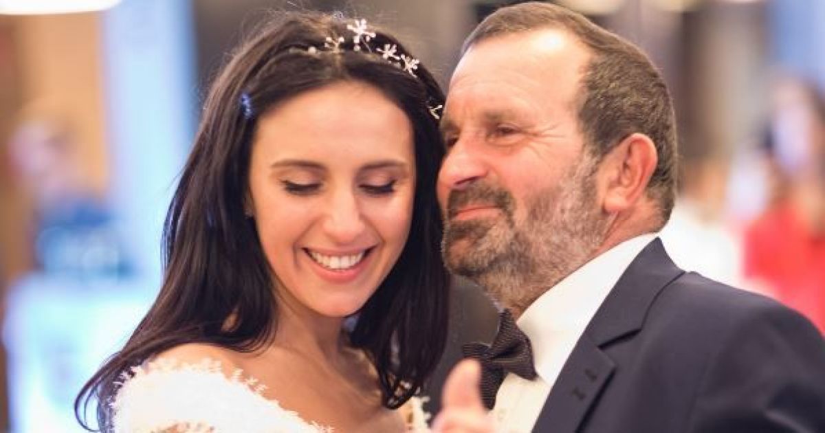 Как звезды праздновали День отца: Горбунов показал фото с сыном, а Джамала – танцы с папой