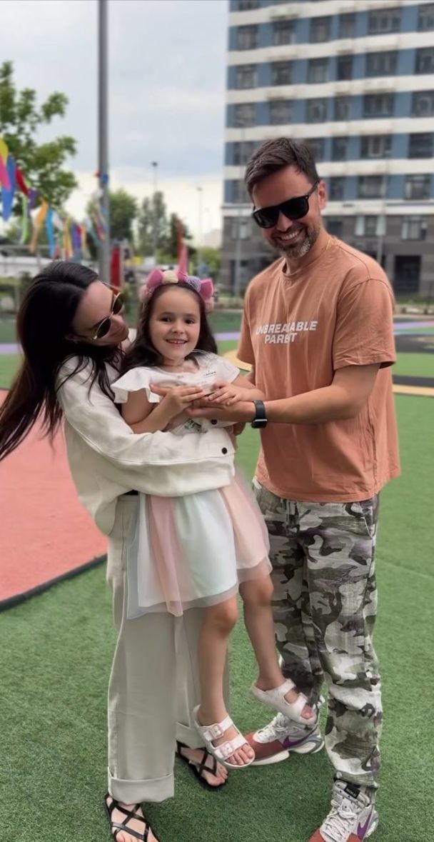 Тимур и Инна Мирошниченко на выпускном дочери Мии / © instagram.com/_inna_mi_