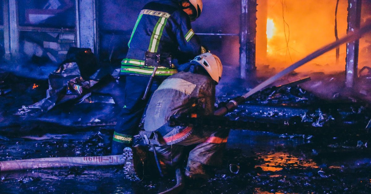 пожежа на Мінському ринку в Києві_3 / © kiev.informator.ua