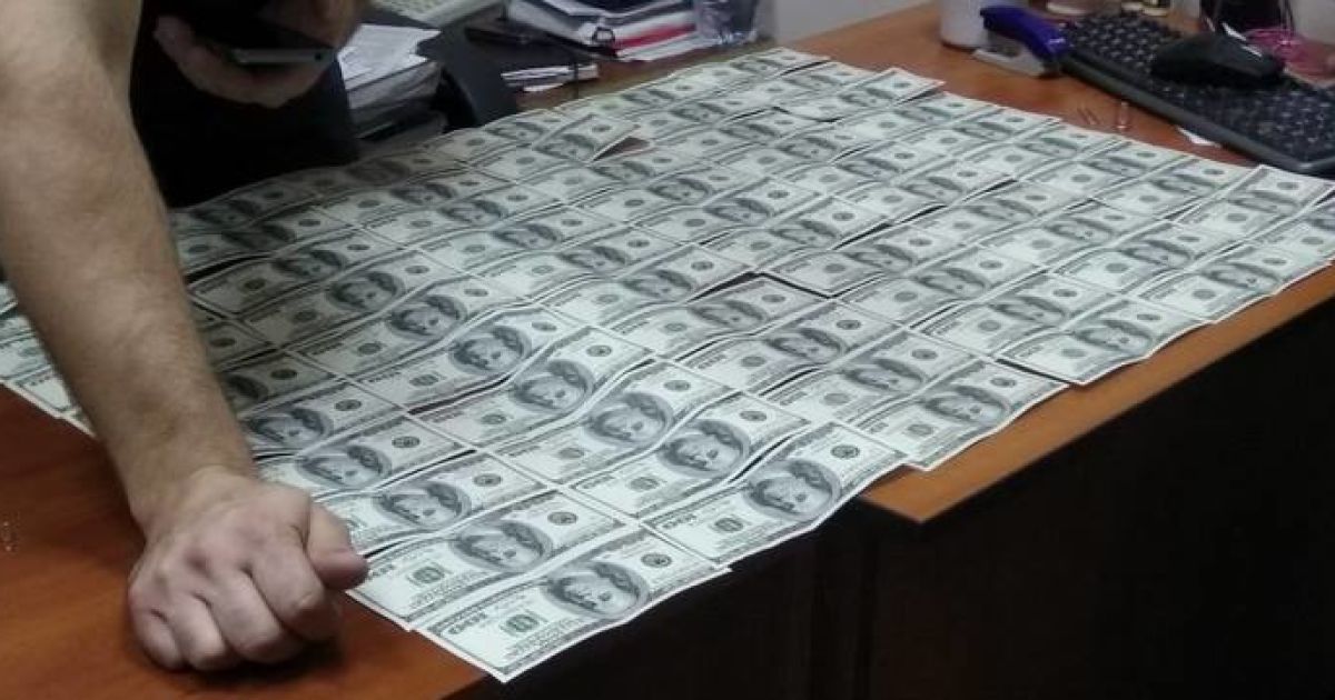 На Черниговщине поймали прокурора на взятке за возврат машины