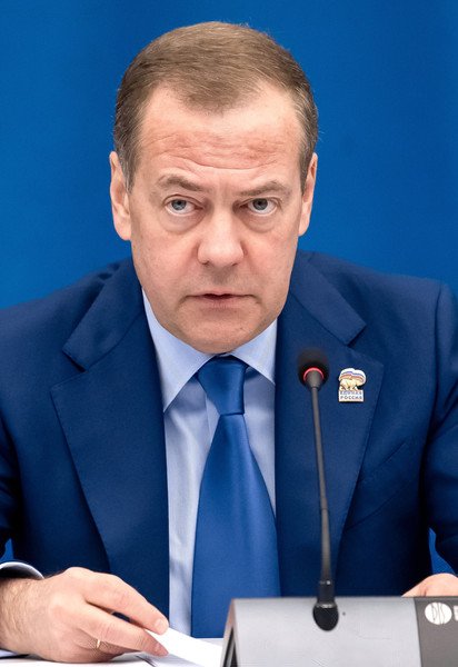 Медведев