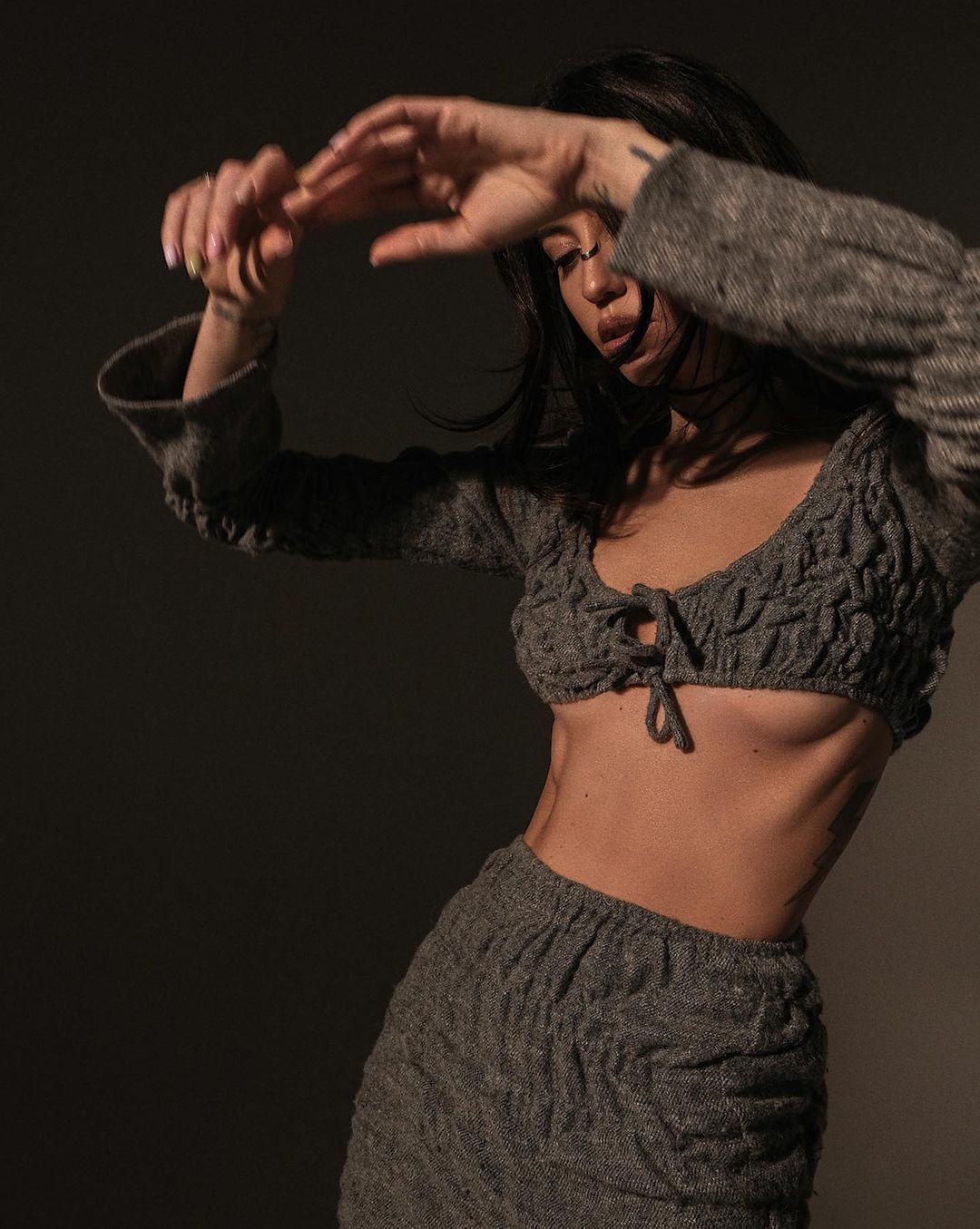 Оның пенисін кискасына үйкеу