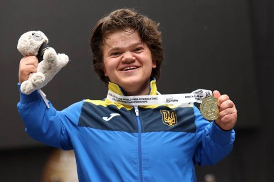 Українська чемпіонка світу з паверліфтингу потрапила в моторошну ДТП, її пасажири загинули