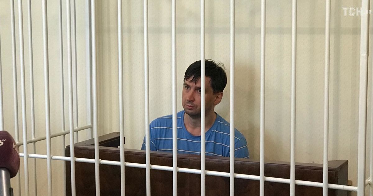 Миллион гривен за каждого ребенка: владелец брошенной "Волги" в Киеве рассказал про иски родителей