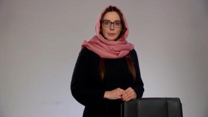 Анам пизда порно видеосына көкөністер мен жемістерді қойды