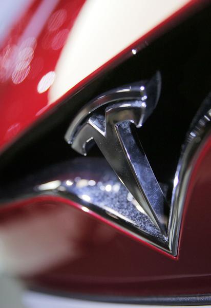 Tesla не випускатиме нові моделі електрокарів 2022 року - Ілон Маск