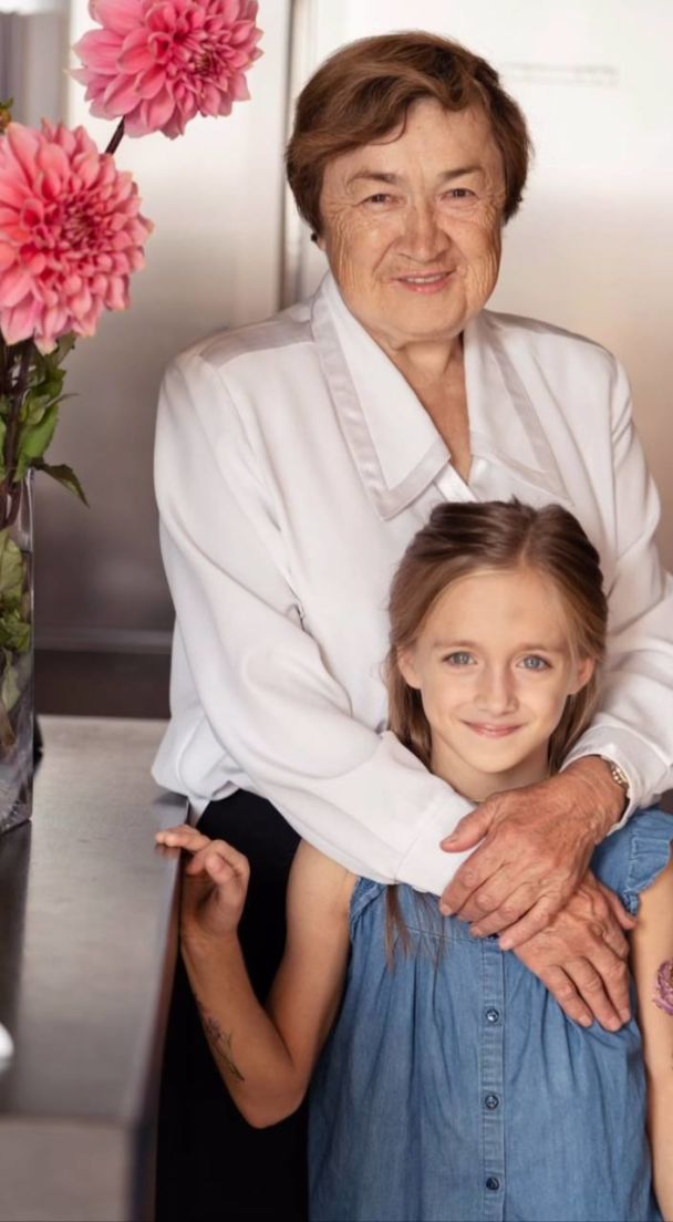 Валентина Хамайко поздравила свекровь с днем рождения / © instagram.com/valentinakhamaiko