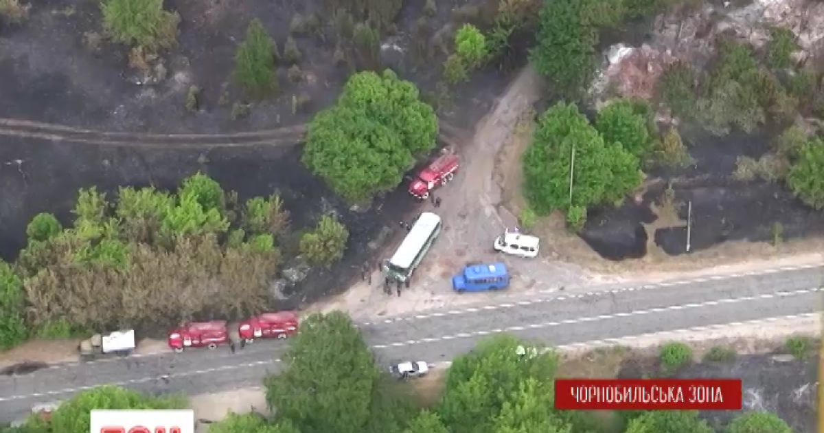 Журналист ТСН пролетел над местом пожаров в зоне отчуждения