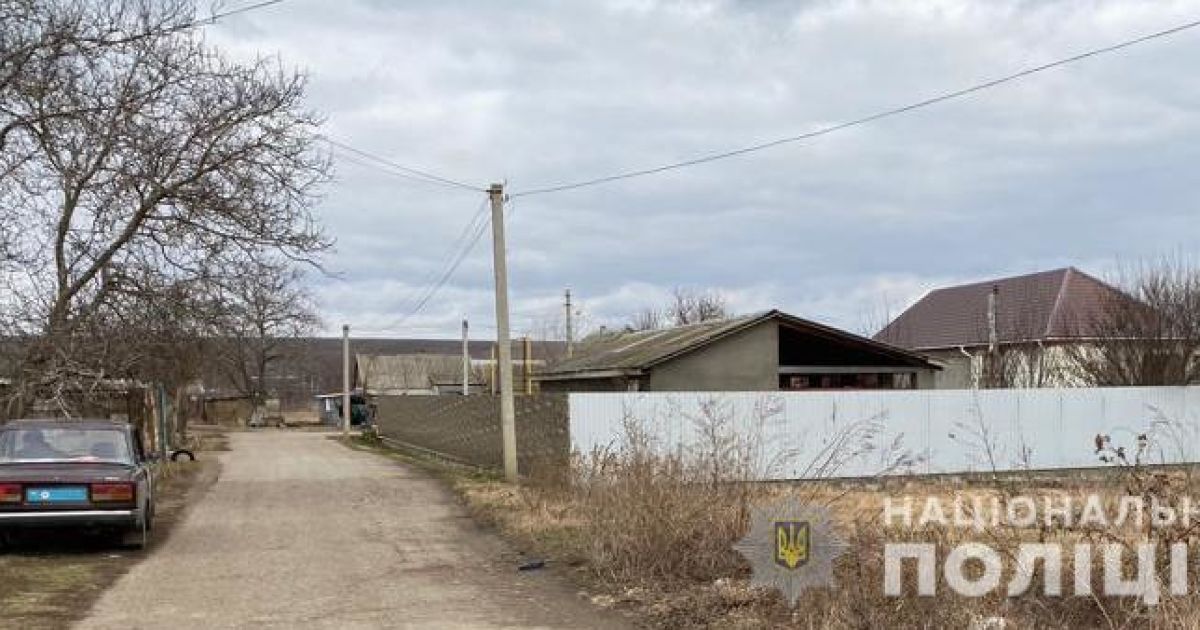 В Одеській області чоловік всадив ножа у живіт хлопцеві: деталі різанини посеред вулиці