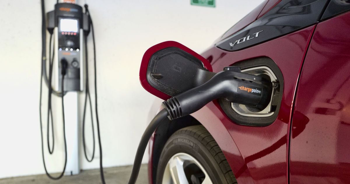 GM, Ford та Stellantis хочуть значно збільшити обсяги продажу електрокарів до 2030 року – ЗМІ