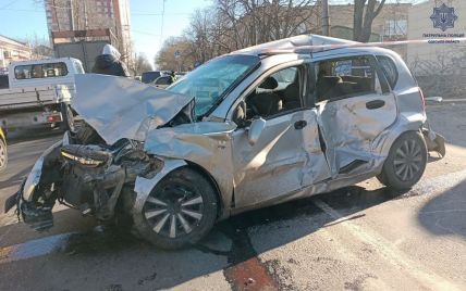 В Одесі водій автобуса вчинив масову ДТП: патрульні показали наслідки аварії