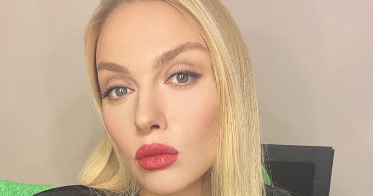 Оля Полякова розповіла про домагання вчителя в школі