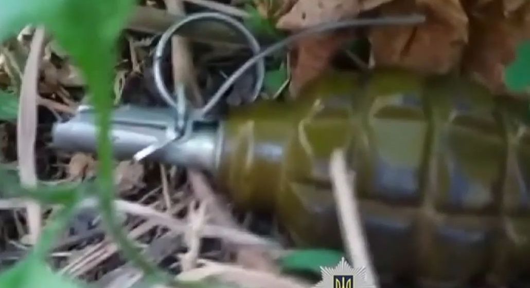 В Харькове неизвестные подложили боевые гранаты под военкомат