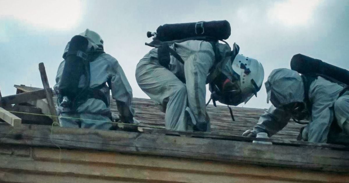 На Тернопольщине спасатели два часа собирали на крыше больше килограмма разлитой ртути
