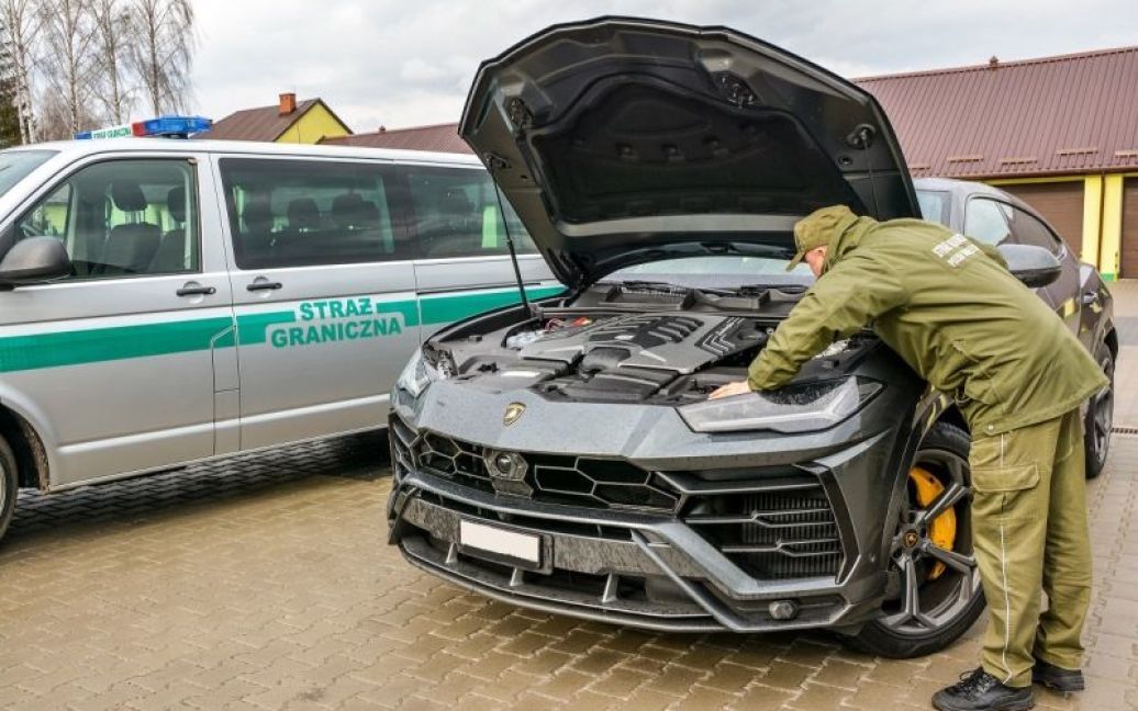 Автомобиль пытался провезти украинец / © Государственная пограничная служба Польши