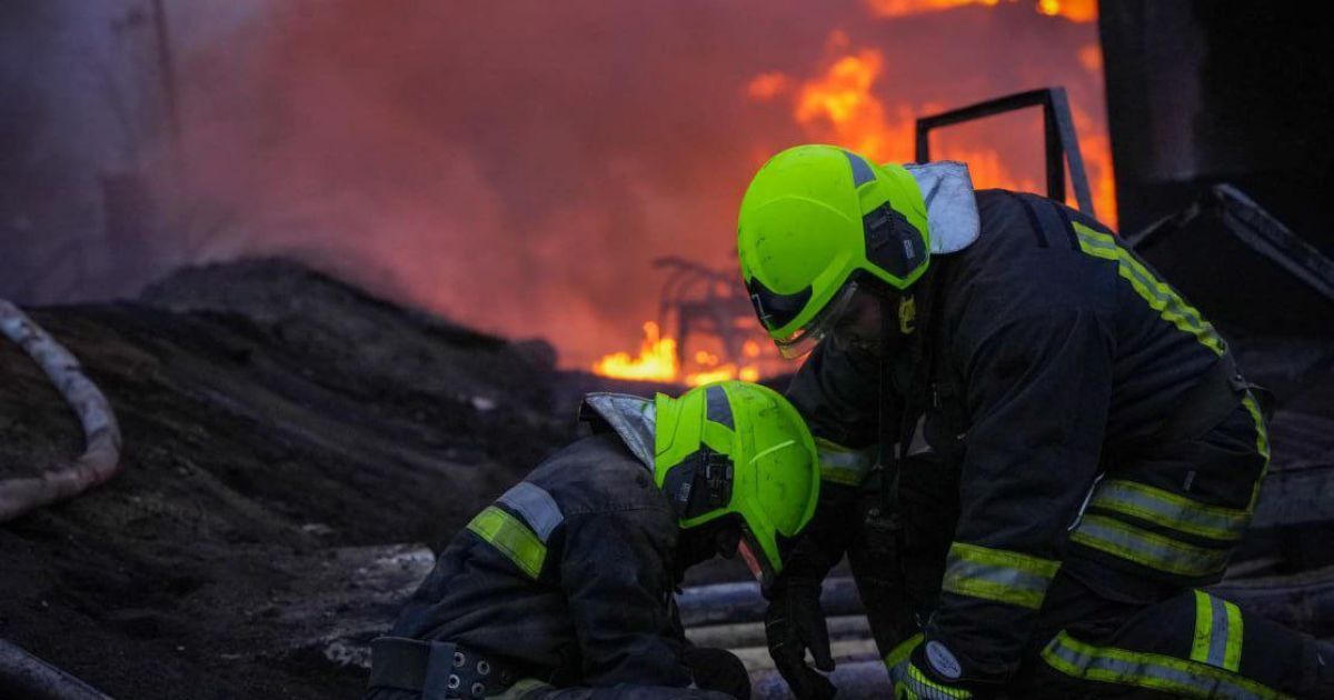 Пожар в Одесской области после удара окупантов дронами