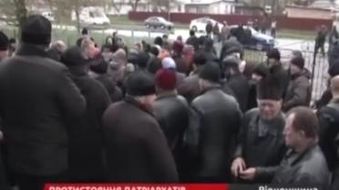 На Ровенщине прихожан двух патриархатов пришлось разнимать милиции