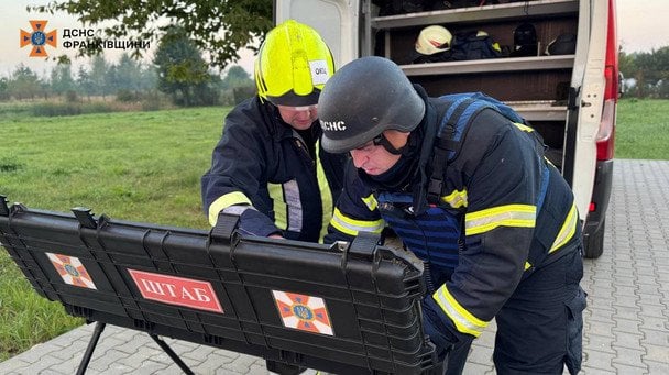 Fire at warehouses in Ivano-Frankivsk region following September 3 attack / © State Emergency Service