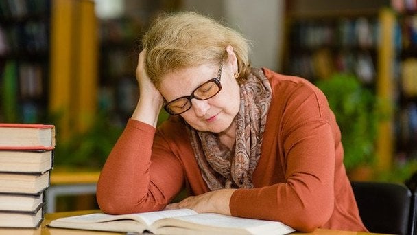 В Украине обсуждают снижение пенсионного возраста: о чем идет речь