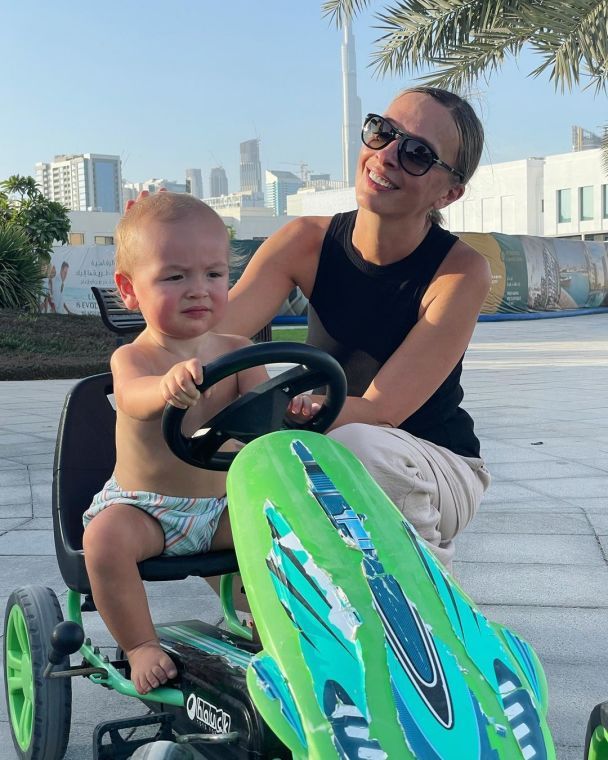 Василіса Фролова з сином / © instagram.com/vasyafrolova