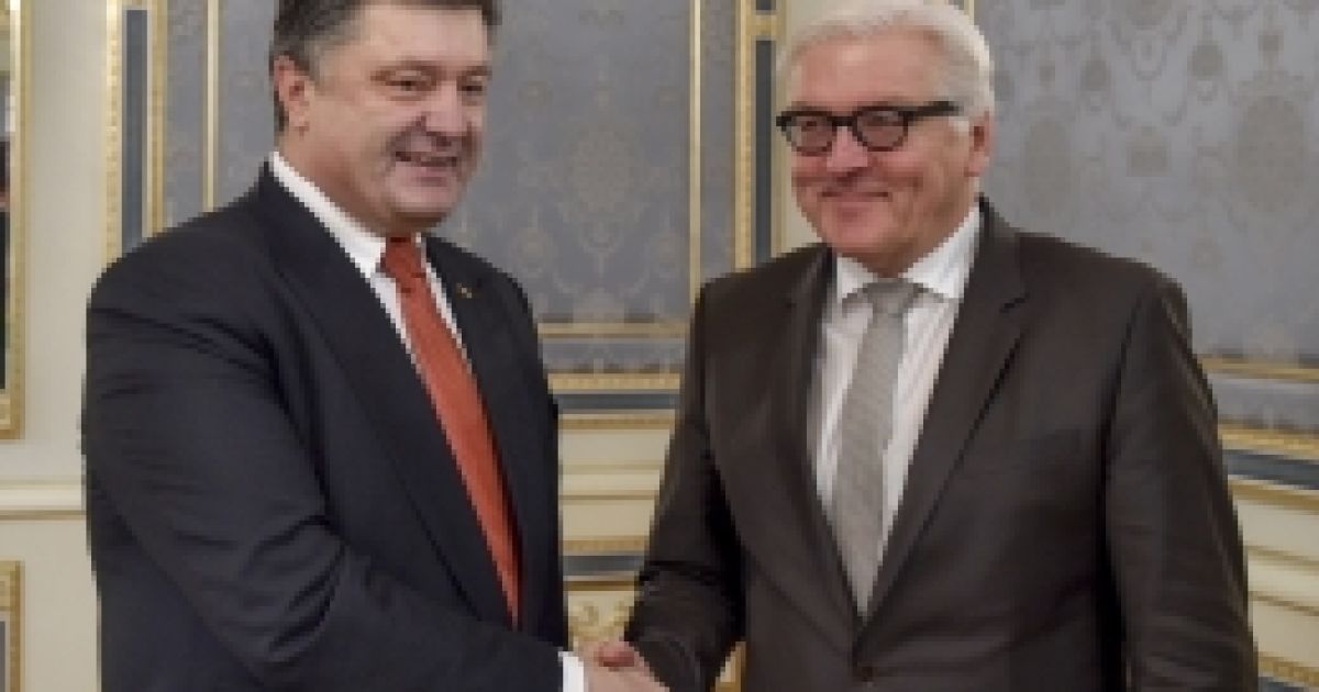 Президент Украины сообщил о подготовке очередного гуманитарного груза для жителей Донбасса