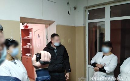 5 тыс. грн за документ: в Черкасской области семейный врач продавала "липовые" COVID-сертификаты