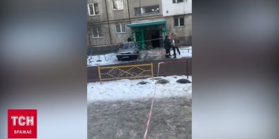 Вийшов з будинку з головою в руках: в Одесі затримали підозрюваного у вбивстві