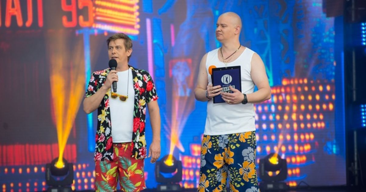 Звезда "Квартала 95" Казанин рассказал, как избегает конфликтов с российскими родственниками