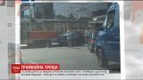Жінка на легковику протаранила трамвай на столичному проспекті Перемоги