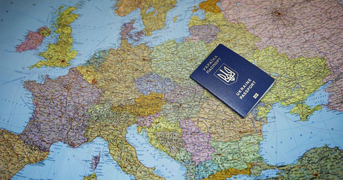 Когда в Украине могут разрешить двойное гражданство: в МВД объяснили