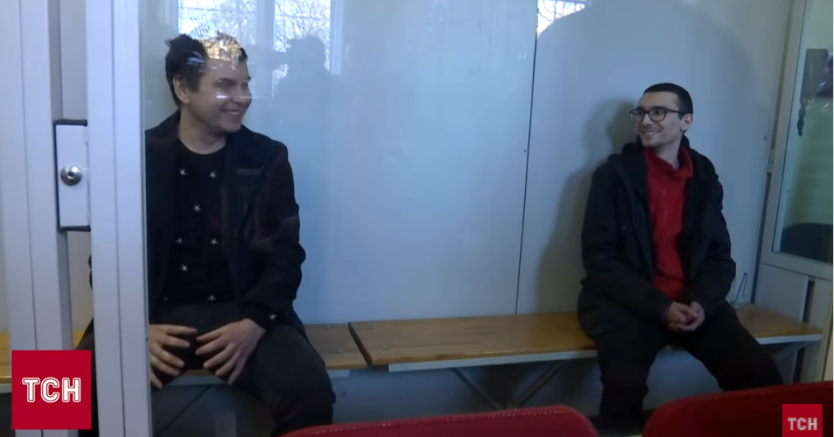 Двоє зі зрадників на залі підсудних