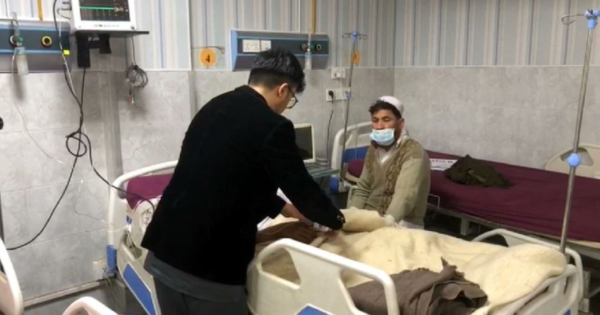 Беременная женщина ради сына согласилась на ужасную экзекуцию: из ее головы вытащили гвоздь (фото)