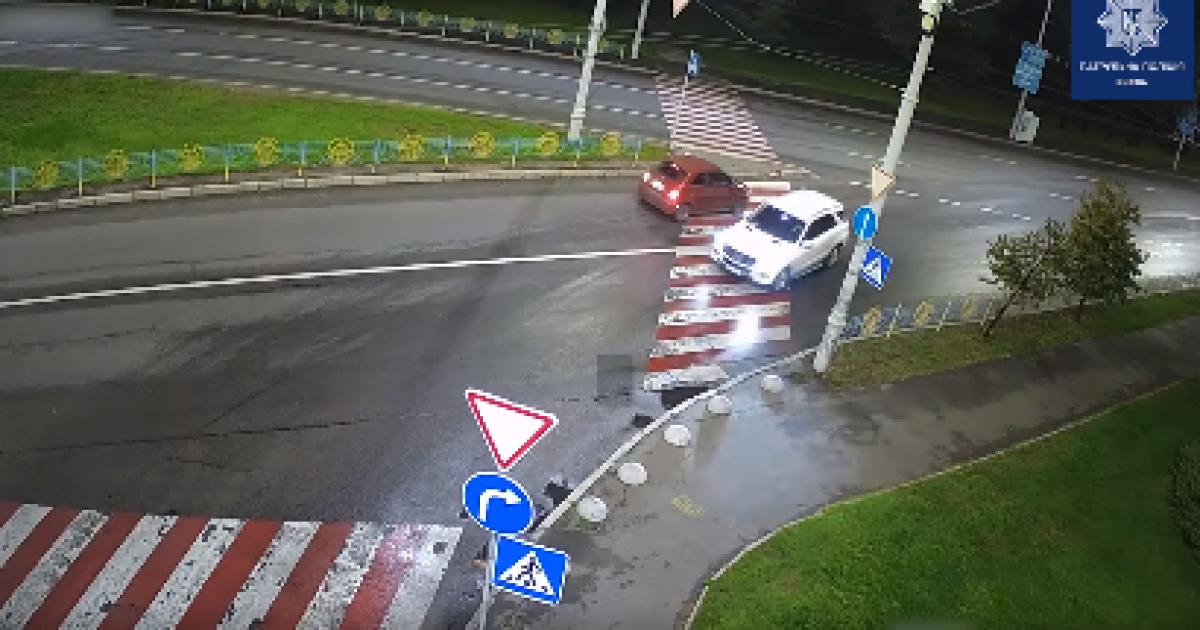 В Киеве пьяная женщина на Mercedes "катала" ребенка по встречной полосе: появилось видео