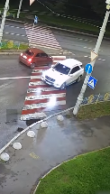 В Киеве пьяная женщина на Mercedes "катала" ребенка по встречной полосе: появилось видео