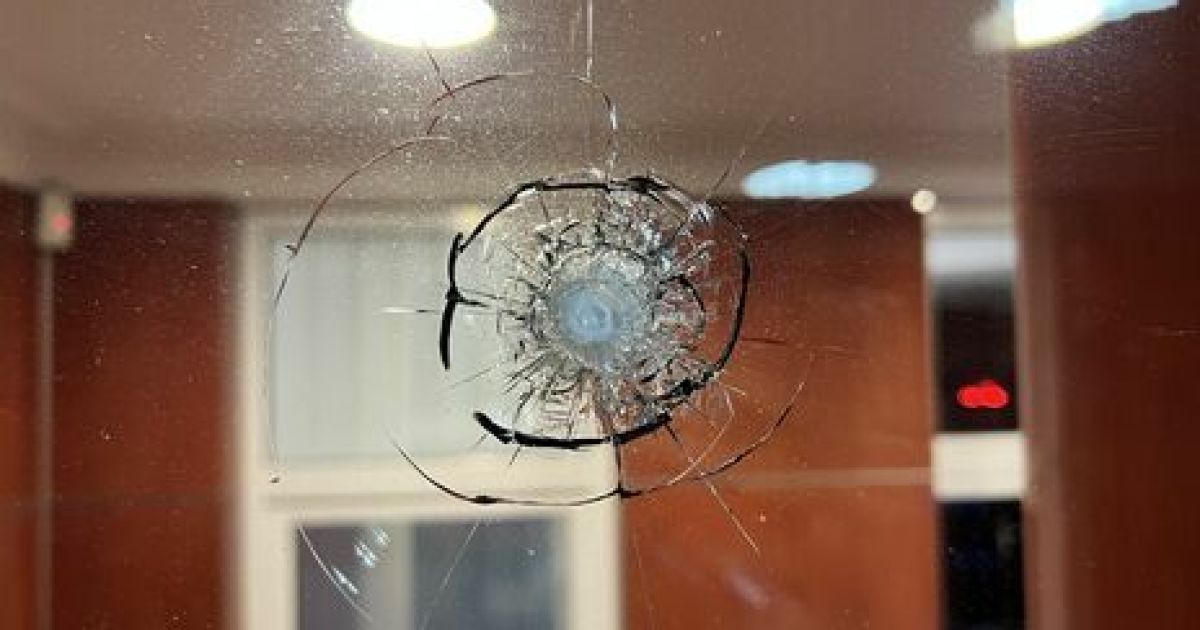 В Києві обстріляли редакцію видання "ГОРДОН": у поліції повідомили деталі