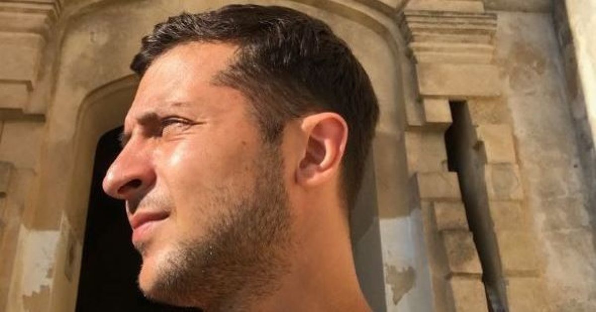 Володимир Зеленський у шортах показав, як опановував сапбординг