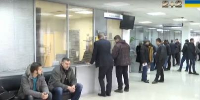 Журналисты проверили, как работают сервисные центры МВД