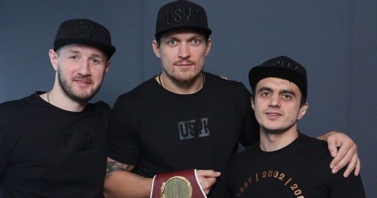 Усик завершил подготовку и уже прибыл в Ригу на бой против Бриедиса