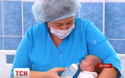 В Житомире судят горе-мать, которая в мороз выбросила на помойку новорожденного ребенка