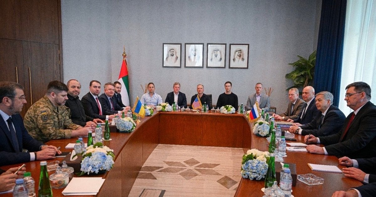 Тристоронні переговори в Абу-Дабі